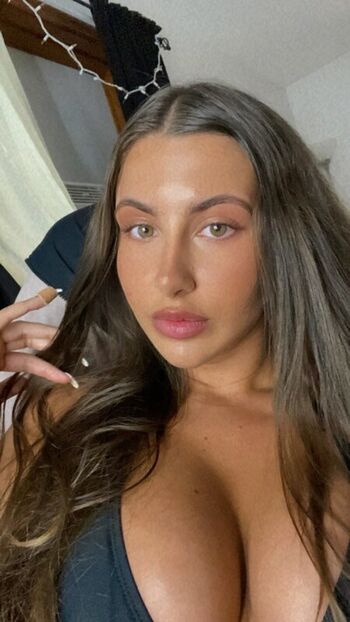 Full leaked Danielleberry page private photo