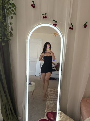 Full leaked Danielledvs private photo