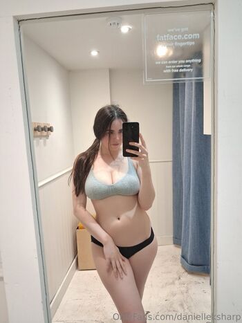 Full leaked Danielleksharp private photo