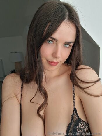 Full leaked Danielleksharp private photo