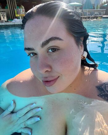 Full leaked Danis figure private photo