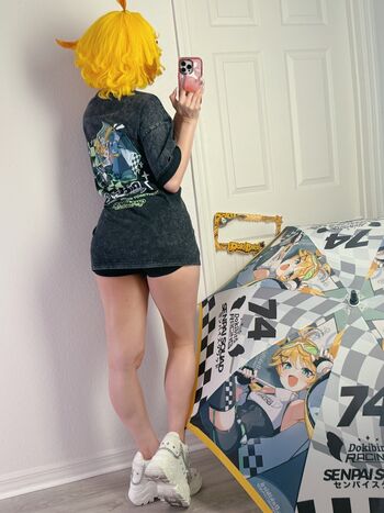Full leaked Danisaurz page private photo