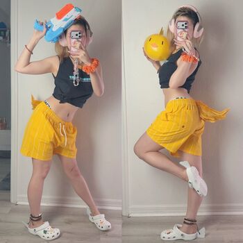 Full leaked Danisaurz page private photo
