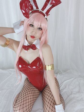 Full leaked Danisaurz private photo