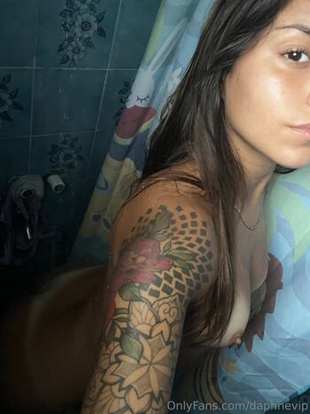 Full leaked Daphneok private photo