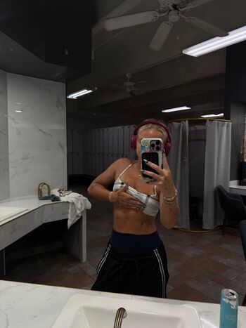 Full leaked Darianrhodess private photo
