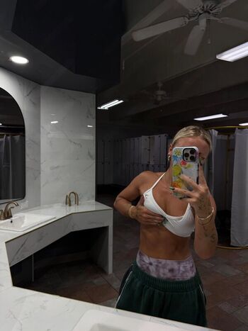 Full leaked Darianrhodess private photo