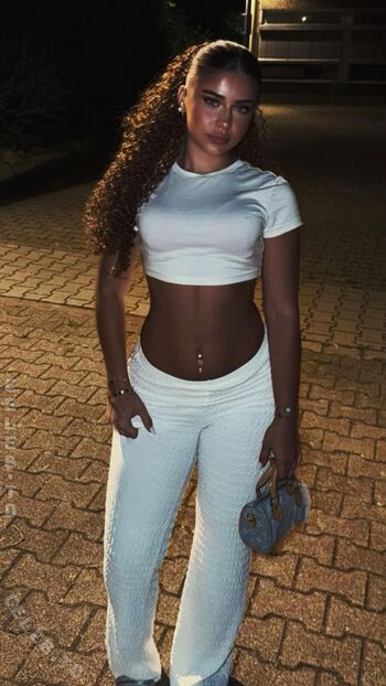 Full leaked Darija hn private photo