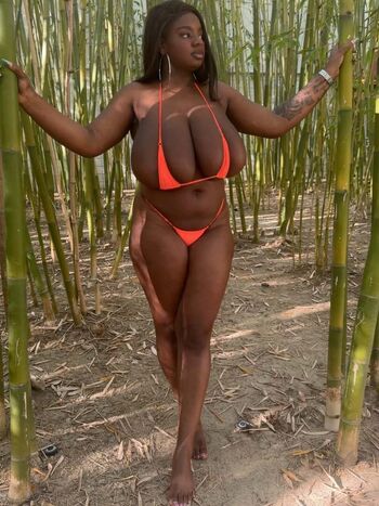 Full leaked Darkskinchk private photo