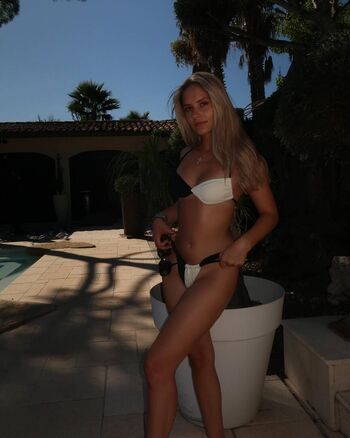 Full leaked Davina geis private photo