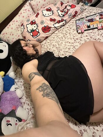 Full leaked Daydreaminvirgo private photo