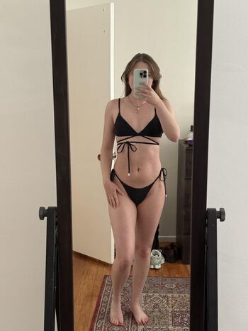 Full leaked Dazydaisie private photo