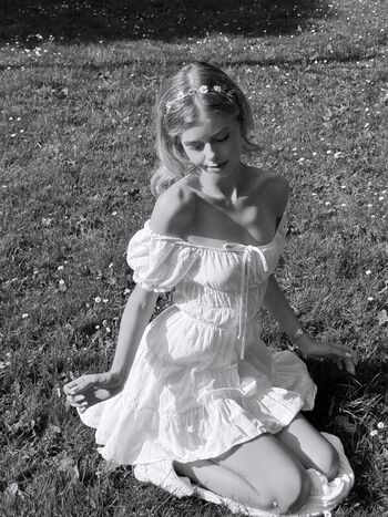 Full leaked Dear mathilda  page private photo
