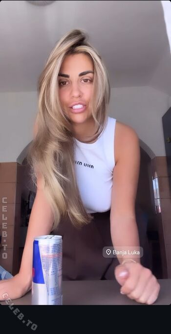 Full leaked Deeanaofficial private photo