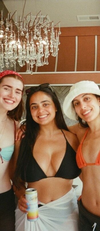 Full leaked Deeenadeeena private photo