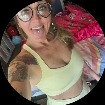 Full leaked Deenacakes private photo