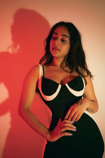 Full leaked Deepthi sunaina private photo