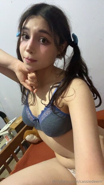 Full leaked Deercassieeee private photo