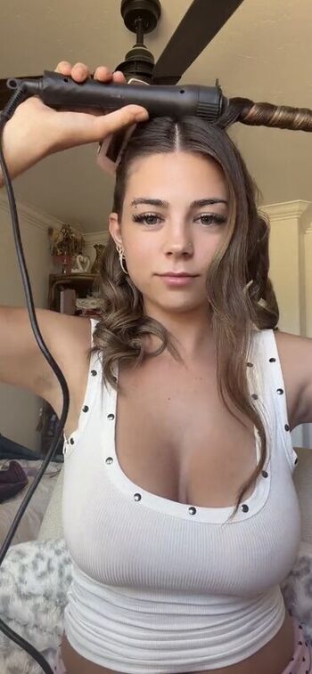 Full leaked Deeznailss page private photo