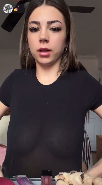 Full leaked Deeznailss private photo