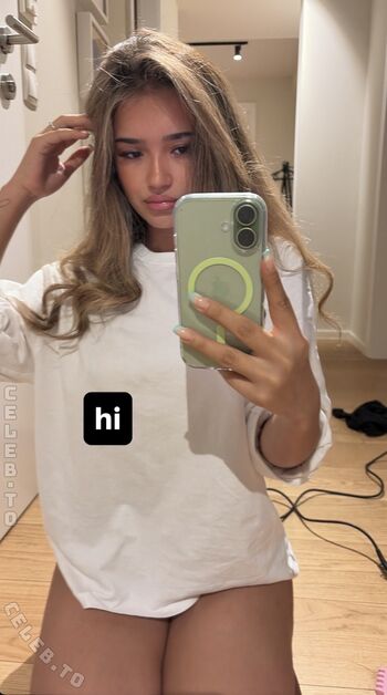 Full leaked Deineeleyla private photo