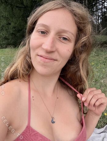 Full leaked Deineesarah private photo