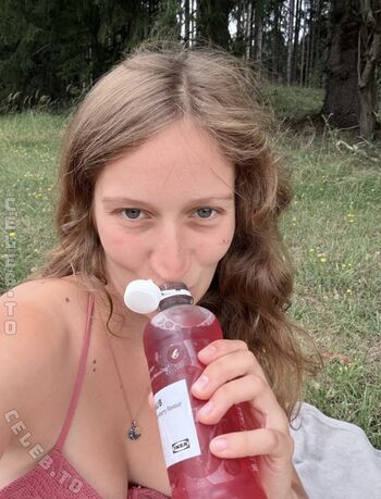 Full leaked Deineesarah private photo