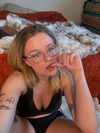 Full leaked Delaney malone private photo