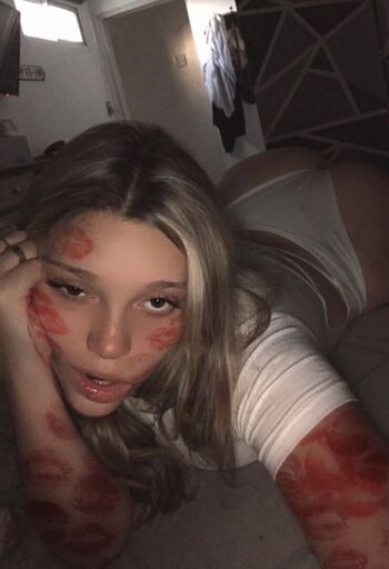 Full leaked Delfysele private photo