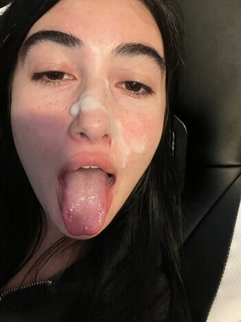 Full leaked Delilah private photo