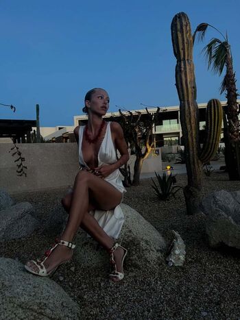 Full leaked Delilah belle hamlin private photo