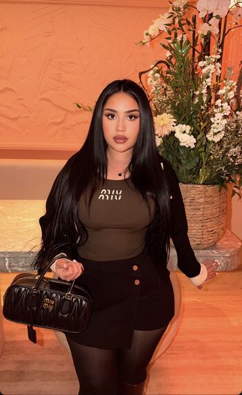 Full leaked Demande yasmine private photo