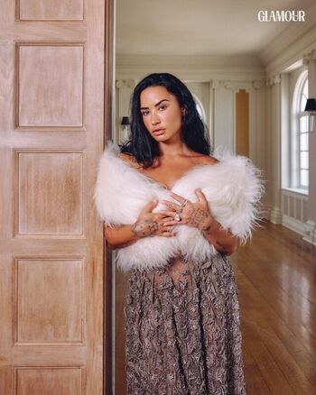 Full leaked Demi lovato private photo