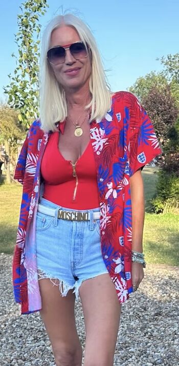 Full leaked Denise van outen private photo