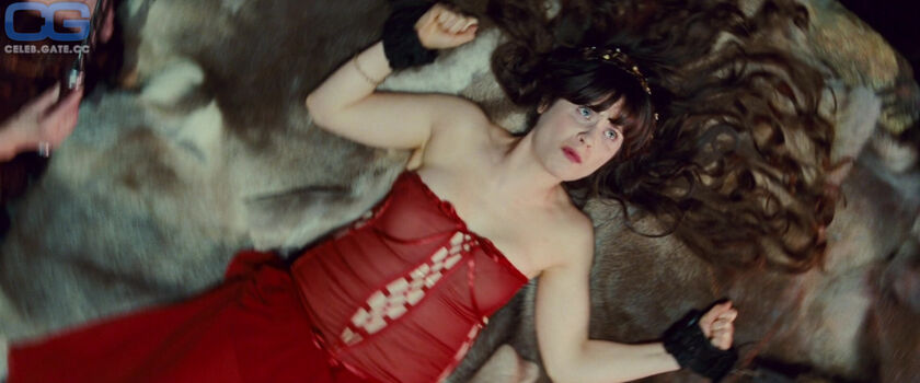 Full leaked Deschanel private photo