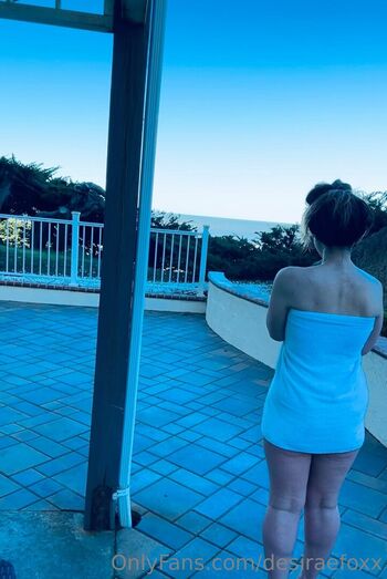 Full leaked Desiraefoxx private photo
