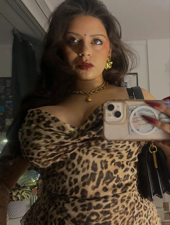 Full leaked Desiresdiary private photo