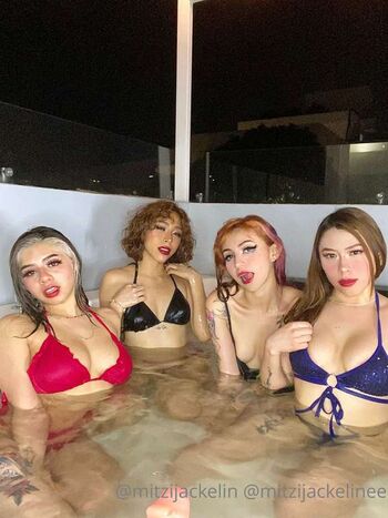 Full leaked Dessousinwolken page private photo