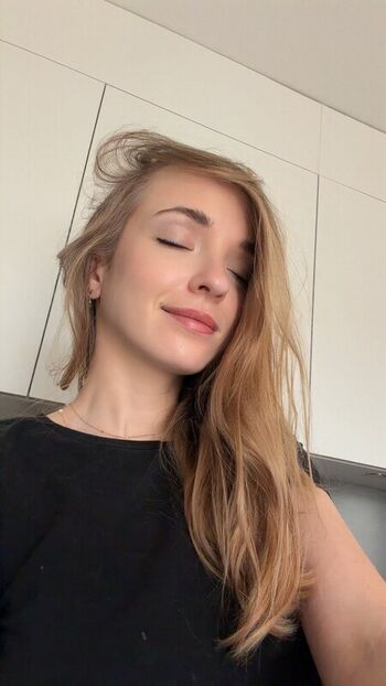 Full leaked Deujna private photo