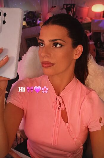Full leaked Develique private photo