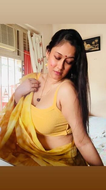 Full leaked Devina bose page private photo