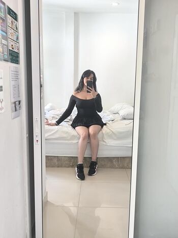 Full leaked Dirty babe private photo