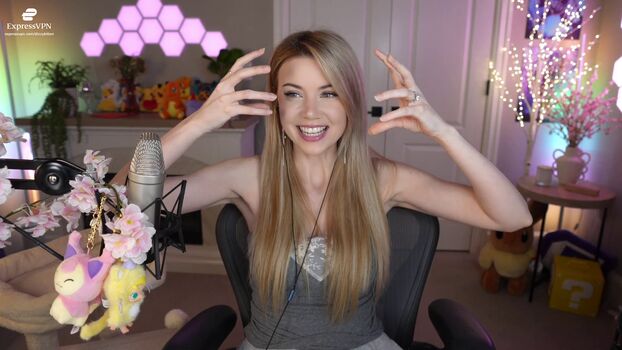 Full leaked Dizzykitten private photo