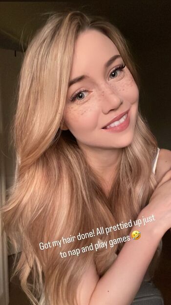 Full leaked Dizzykitten page private photo