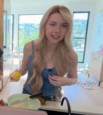 Full leaked Dizzykitten private photo