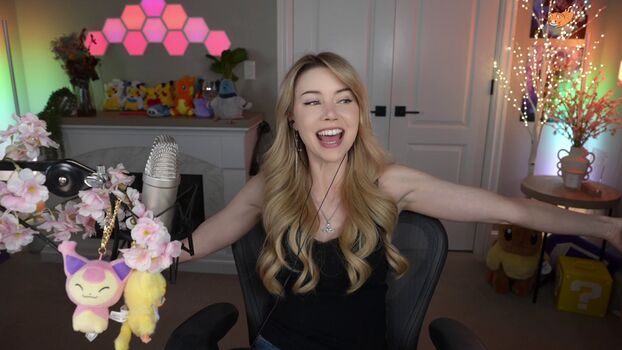 Full leaked Dizzykitten private photo