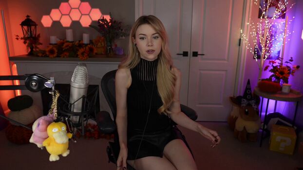 Full leaked Dizzykitten private photo