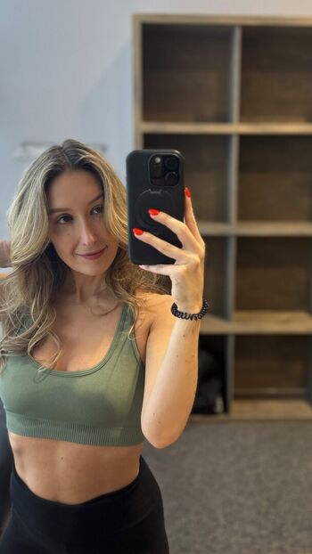 Full leaked Djmissshelton private photo