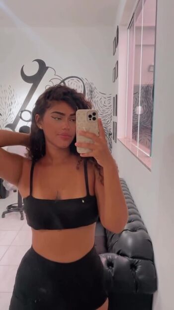 Full leaked Docyhoney private photo