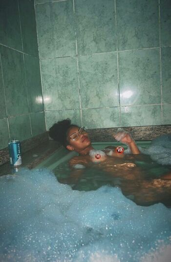 Full leaked Docyhoney private photo